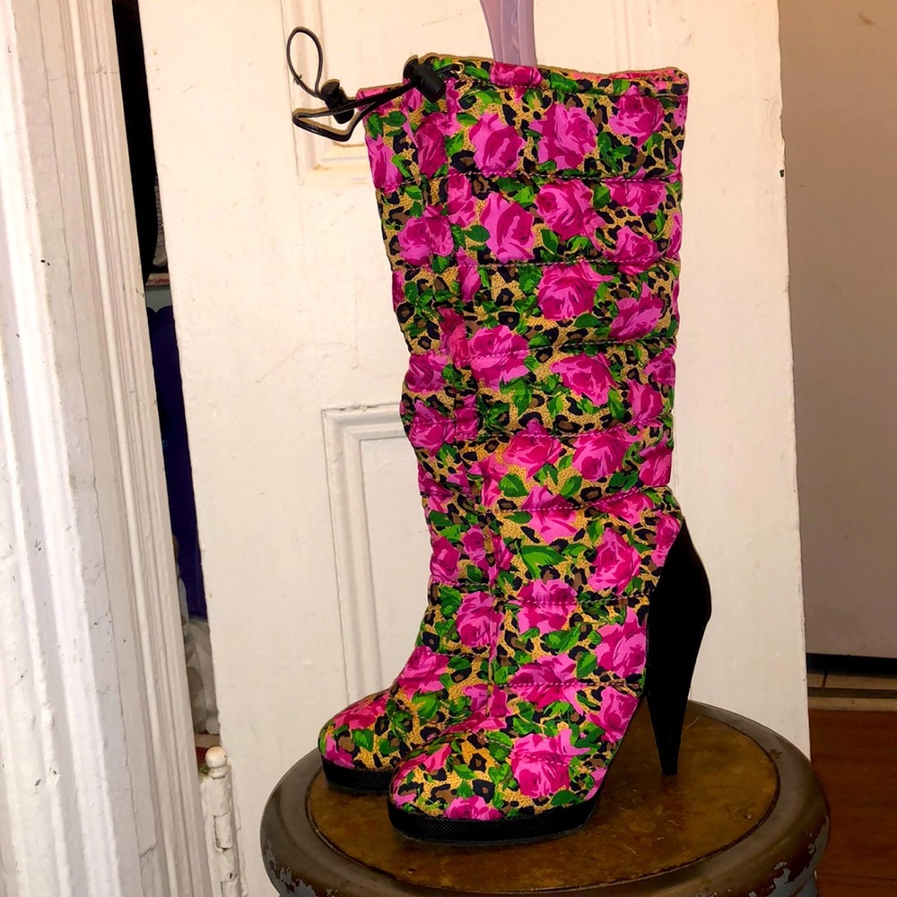 Betseyville knee-high leopard floral print boot